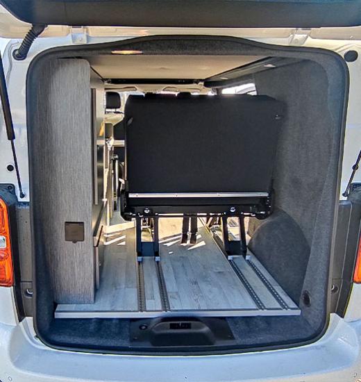 Citroën Jumpy aménagé - banquette homologuée route